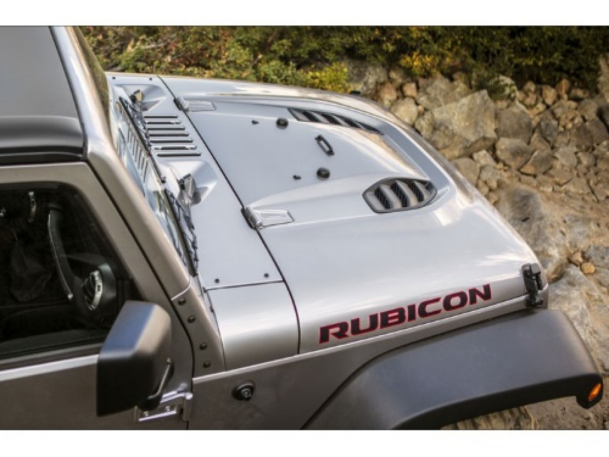 2016 rubicon hood clearance
